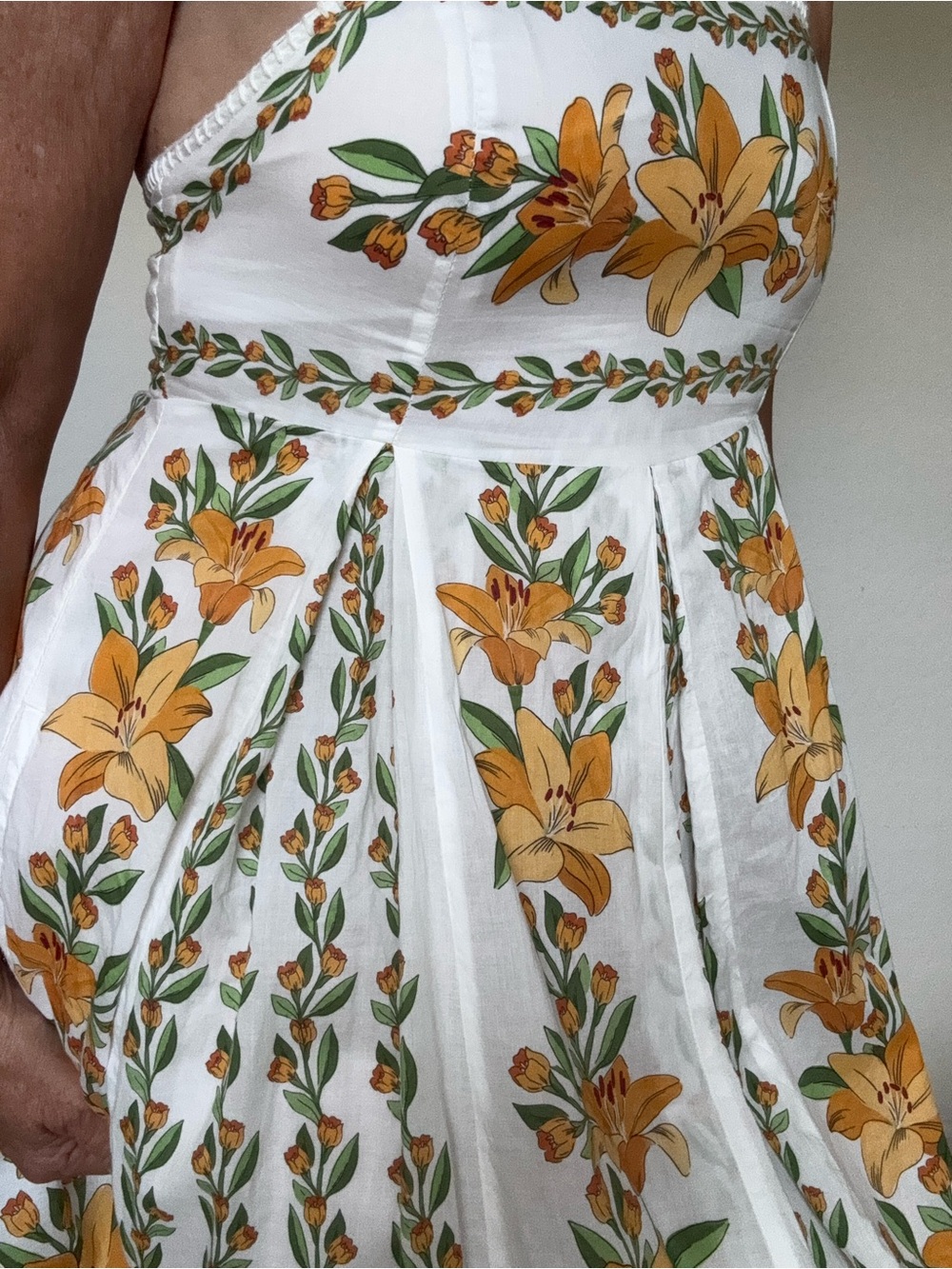 FARM Rio White Maxi Dress with Yellow Floral Print - Picture 5 of 11